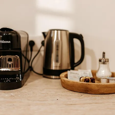 L'alma- Acces Privee-proche Aeroport-parking-wifi Accommodatie bij particulieren