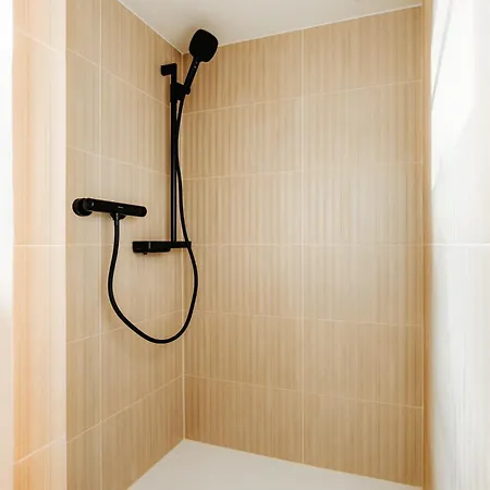 L'alma- Acces Privee-proche Aeroport-parking-wifi *