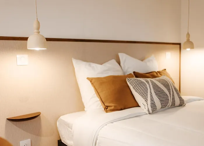 L'alma- Acces Privee-proche Aeroport-parking-wifi *